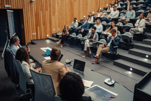 Compliance Outreach Program:  Investment Advisers photo